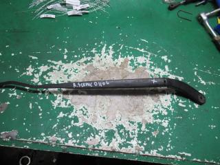 щеткодержатель (поводок стеклоочистителя, дворник) Renault Scenic 2 поколение 2005, 1.6 л., бензин, МКПП, минивэн, 8200113230