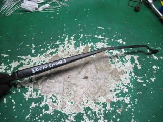 щеткодержатель (поводок стеклоочистителя, дворник) Ford Focus 1 поколение 1999, 1.8 л., бензин, МКПП, хетчбэк 5 дв., XS4117526BB