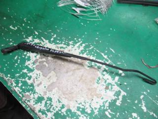 щеткодержатель (поводок стеклоочистителя, дворник) Chrysler Grand Voyager 3 поколение 1999, 3.3 л., бензин, АКПП, минивэн, 4717364