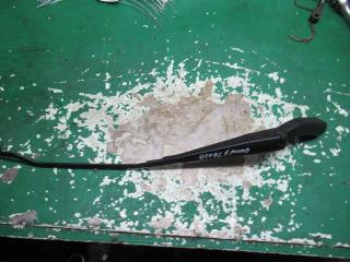 щеткодержатель (поводок стеклоочистителя, дворник) Ford Mondeo 3 поколение 2002, 2.0 л., дизель, МКПП, универсал, 1S7117526CB