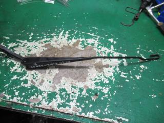 щеткодержатель (поводок стеклоочистителя, дворник) Ford Mondeo 3 поколение 2003, 2.0 л., дизель, МКПП, седан, 1S7117526CC