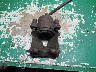 суппорт передний правый Volkswagen Golf 3 поколение 1999, 1.9 л., дизель, МКПП, хетчбэк 5 дв.