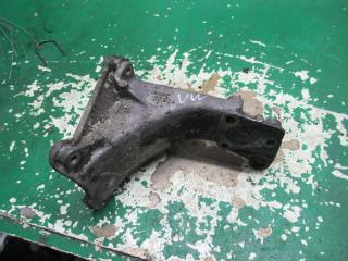 подушка крепления двигателя Volkswagen Passat B3 1989, 357199354