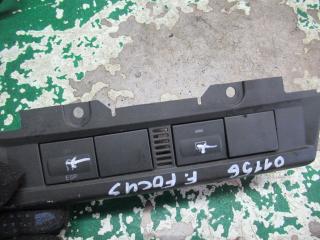 кнопка ручного тормоза (ручника) Ford Focus 1 поколение [рестайлинг] 2005, 1.6 л., бензин, МКПП, универсал