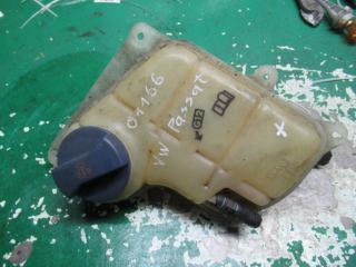 бачок расширительный Volkswagen Passat B5 1998, 1.9 л., дизель, МКПП, универсал, 8D0121403J