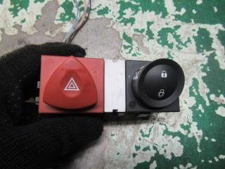 кнопка аварийной сигнализации Renault Megane 2 поколение 2004, 8200095493
