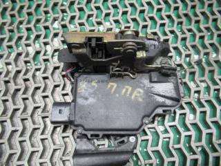 замок двери передней правой Volkswagen Passat B5 1998