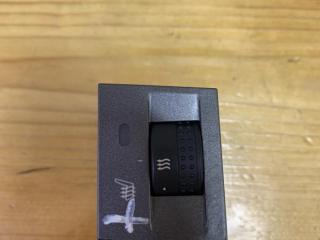 кнопка обогрева сидений Opel Vectra C 2004, 1.9 л., дизель, АКПП, универсал, 13138252