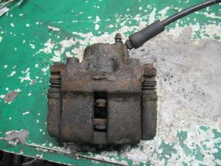 суппорт передний левый Renault Kangoo 1 поколение 2000