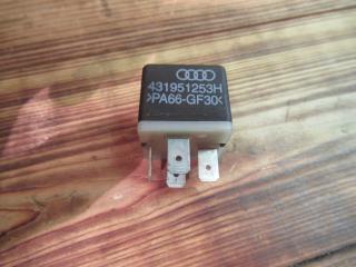 блок управления вентилятором (реле) Audi A6 4A/C4 1997, 2.4 л., бензин, АКПП, универсал, 431951253H