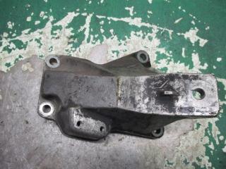 кронштейн КПП Audi A6 4A/C4 1995, 2.5 л., дизель, АКПП, универсал, 4A0399113