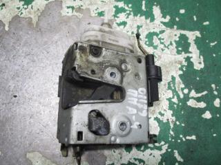 замок двери передней правой Audi A4 B5 1997, 1.9 л., дизель, МКПП, универсал, 8D1837016E