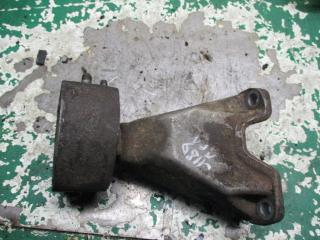 подушка крепления КПП Audi A4 B5 1997, 1.9 л., дизель, МКПП, универсал, 8D0399113AB