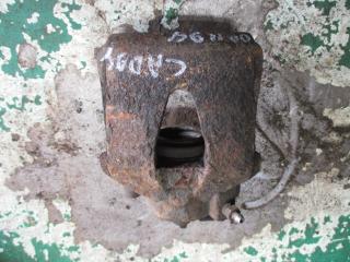 суппорт передний правый Volkswagen Caddy 3 поколение 2008, 1.9 л., дизель, фургон