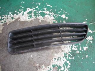 заглушка (решетка) в бампер Audi A4 B5 1997, 1.9 л., дизель, МКПП, универсал, 8D0807345