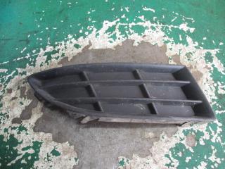 заглушка (решетка) в бампер Skoda Roomster 1 поколение 2010, 1.6 л., дизель, МКПП, фургон, 5J0807368A