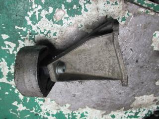 кронштейн КПП Audi A4 B5 1995, 1.9 л., дизель, МКПП, седан, 8D0399113L