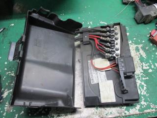 блок предохранителей Volkswagen Polo 4 поколение 2002, 1.4 л., бензин, МКПП, хетчбэк 5 дв.