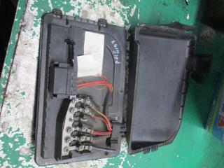 блок предохранителей Volkswagen Polo 4 поколение 2005, 1.2 л., бензин, МКПП, хетчбэк 5 дв.