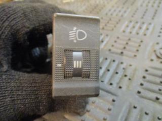 кнопка корректора фар Audi A6 4A/C4 1997, 4A0941301A
