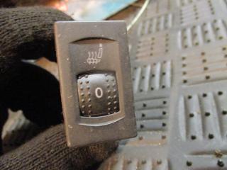 кнопка обогрева сидений Volkswagen Passat B5 [рестайлинг] 2002, 2.5 л., дизель, МКПП, универсал, 3B0963563C