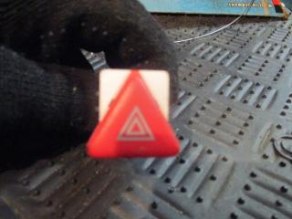 кнопка аварийной сигнализации Volkswagen Transporter T5 2007, 1.9 л., дизель, МКПП, микроавтобус, 6Y0953235