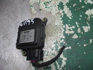 моторчик заслонки печки Audi A6 C5 [рестайлинг] 2002, 2.5 л., дизель, МКПП, универсал, 4B1820511L