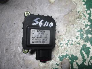 моторчик заслонки печки Audi A6 C5 [рестайлинг] 2002, 2.5 л., дизель, МКПП, универсал, 4B1820511K