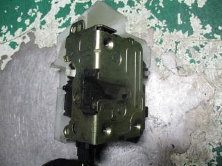 замок двери передней правой Renault Megane 1 поколение [рестайлинг] 2000