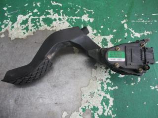 педаль Volkswagen Passat B5 1998, 1.6 л., бензин, МКПП, универсал, 8D1721523A