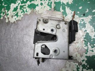 замок двери передней правой Audi A4 B5 [рестайлинг] 2001, 1.9 л., дизель, МКПП, универсал, 4D1837016D