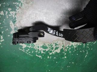 педаль Volkswagen Passat B5 1998, 1.6 л., бензин, МКПП, универсал, 8D1721523A