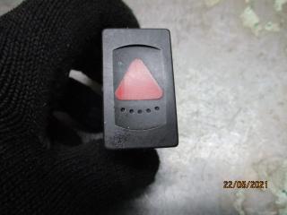 кнопка аварийной сигнализации Volkswagen Passat B5 1998, 1.9 л., дизель, МКПП, седан, 24742624