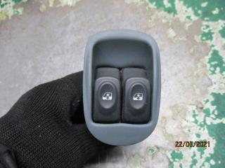 блок управления стеклоподъемниками Renault Scenic 1 поколение 1997