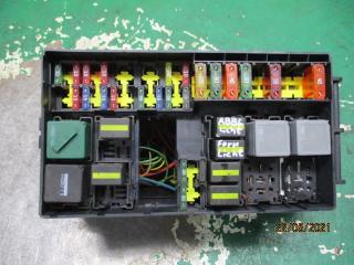 блок предохранителей Ford Focus 1 поколение [рестайлинг] 2003, 1.8 л., бензин, МКПП, седан, 2M5T14A067BB