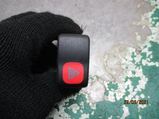 кнопка аварийной сигнализации Volkswagen Polo 3 поколение 1995, 1.0 л., бензин, МКПП, хетчбэк 5 дв., 6N1953235