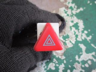 кнопка аварийной сигнализации Skoda Fabia 1 поколение (6Y) [рестайлинг] 2004, 1.4 л., бензин, МКПП, универсал, 6Y0953235