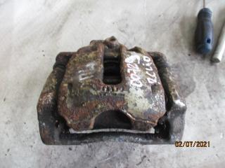 суппорт передний левый Renault Clio 2 поколение [2-й рестайлинг] 2009, 1.2 л., бензин, МКПП, хетчбэк 5 дв.