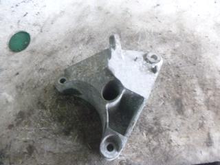 кронштейн КПП Opel Signum C [рестайлинг] 2006, 2.2 л., бензин, МКПП, хетчбэк 5 дв., 461117160