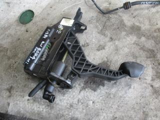 педаль сцепления Volkswagen Bora 1 поколение 2000, 1.4 л., бензин, МКПП, седан