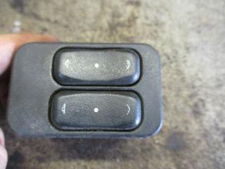 кнопка стеклоподъемника Opel Meriva 1 поколение (A) 2004, 1.6 л., бензин, МКПП, минивэн, 24409205