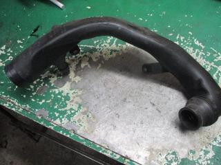 патрубок интеркулера Volkswagen Golf 3 поколение 1999, 1.9 л., дизель, 1J0129654AC