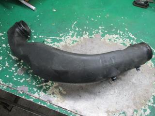 патрубок интеркулера Volkswagen Golf 3 поколение 1999, 1.9 л., дизель, 1J0129654AC