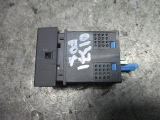 кнопка аварийной сигнализации Volkswagen Fox 2 поколение 5Z 2005, 1.2 л., бензин, МКПП, хетчбэк 5 дв.