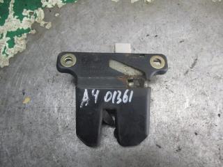 замок багажника Audi A4 B5 1999, 1.9 л., дизель, МКПП, универсал, 8D5827505A