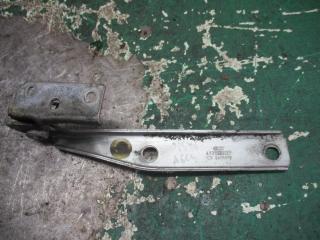 петля капота Audi A6 4A/C4 1996, 2.5 л., дизель, МКПП, седан, 4A0823302F
