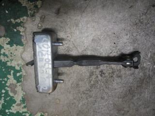 ограничитель открывания двери Toyota Corolla Verso 2 поколение AR10 2006