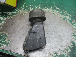 кронштейн КПП Volkswagen Transporter T4 1998