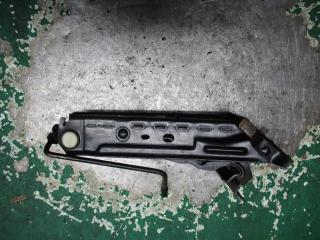 домкрат Ford Focus 1 поколение 1999, 98AB17080CB