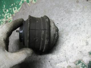 подушка крепления двигателя Mercedes-Benz E-Класс W210/S210 1998, 2102400517